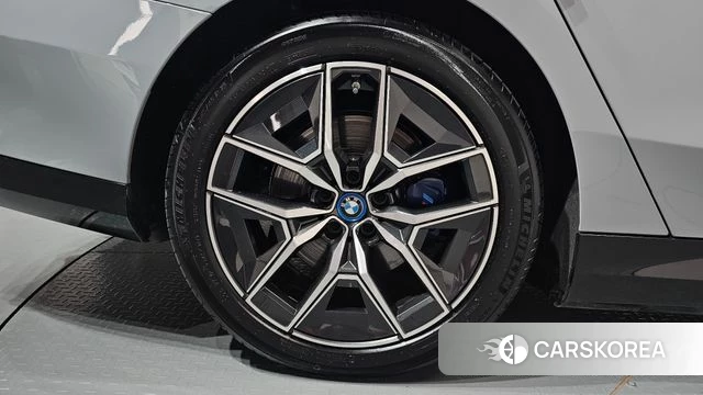 BMW i5 (G60) id 4743971 из Кореи 13