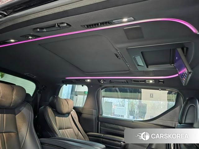 Lexus LM id 4272469 из Китая 13