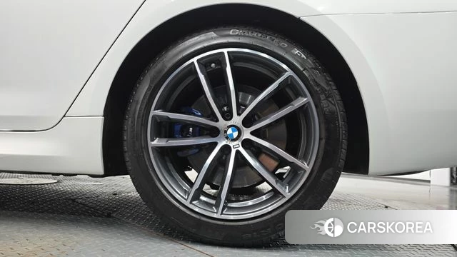 BMW 5 Series (G30) id 4632104 из Кореи 13
