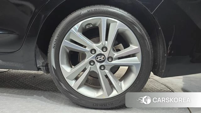 Hyundai Avante AD id 4760475 из Кореи 13