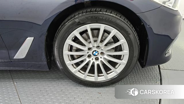 BMW 5 Series (G30) id 4703064 из Кореи 13