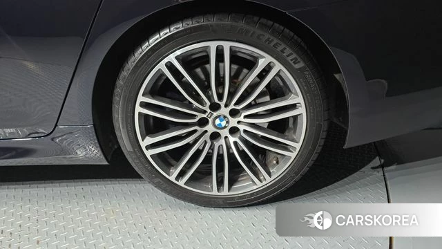 BMW 5 Series (G30) id 4620197 из Кореи 13