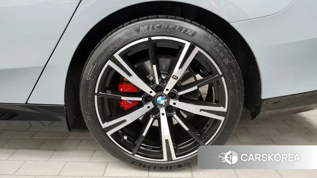 BMW 5 Series (G60) id 4291928 из Кореи 13