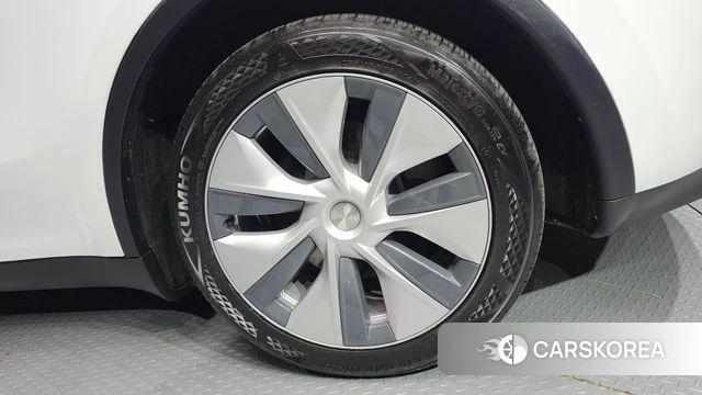 Tesla Model Y id 4499836 из Кореи 13