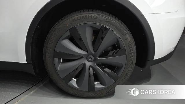 Tesla Model Y id 4701241 из Кореи 13