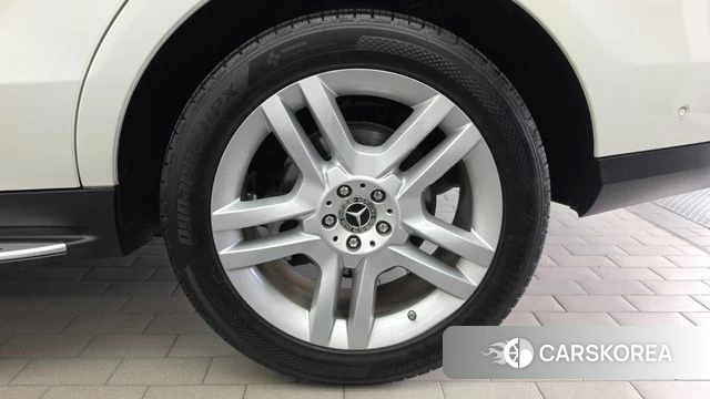 Mercedes-Benz GLE - Class W166 id 4837065 из Кореи 13
