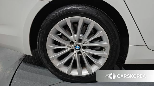 BMW 5 Series (G30) id 4403491 из Кореи 13