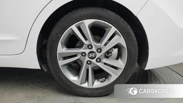 Hyundai Avante AD id 4536641 из Кореи 13