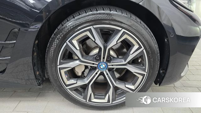 BMW i4 id 4631554 из Кореи 13