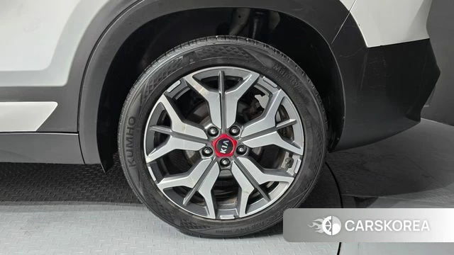 Kia Seltos id 4362052 из Кореи 13
