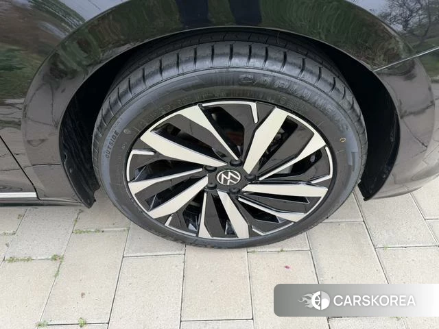 Volkswagen Passat id 4335998 из Китая 13