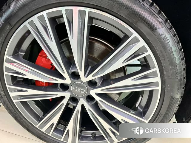 Audi A6L id 4348432 из Китая 13