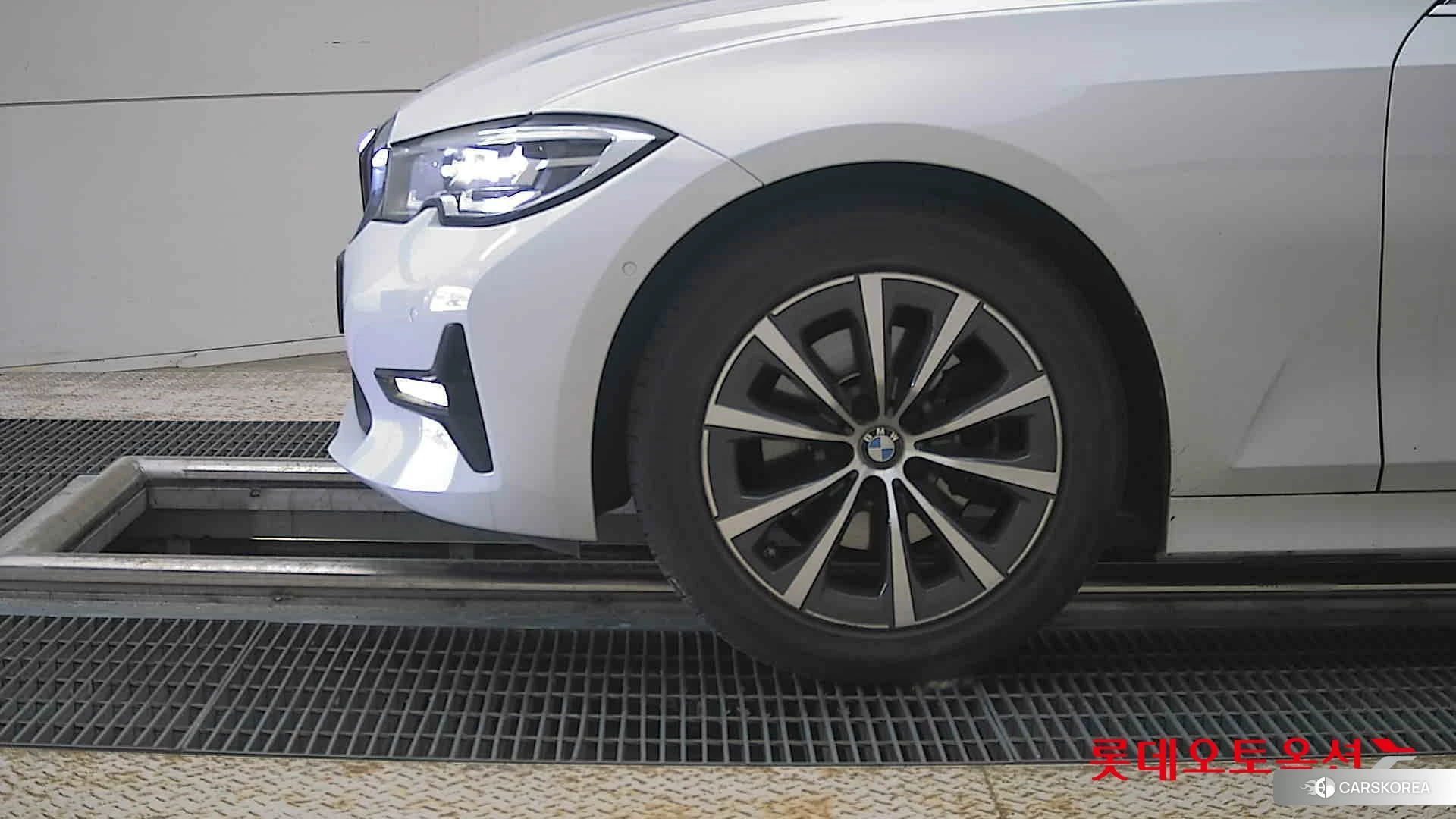 BMW  320i id 4296951 из Кореи 13