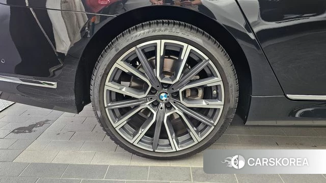BMW 7 Series (G11) id 4586406 из Кореи 13