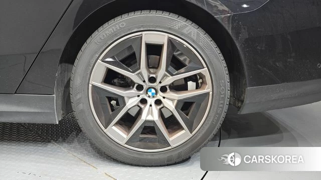 BMW 5 Series (G60) id 4533582 из Кореи 13