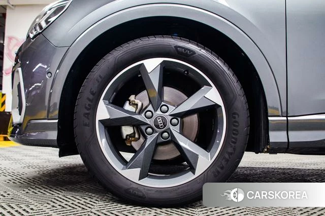Audi Q3 id 4299582 из Китая 13