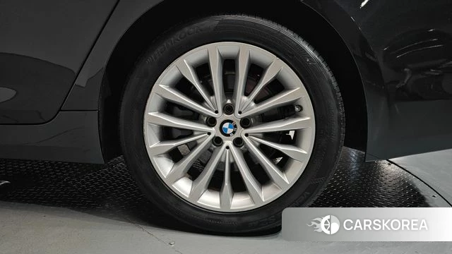 BMW 5 Series (G30) id 4918933 из Кореи 13