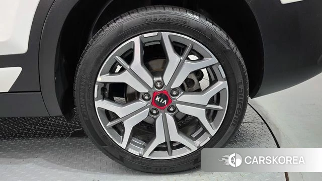 Kia Seltos id 4672367 из Кореи 13