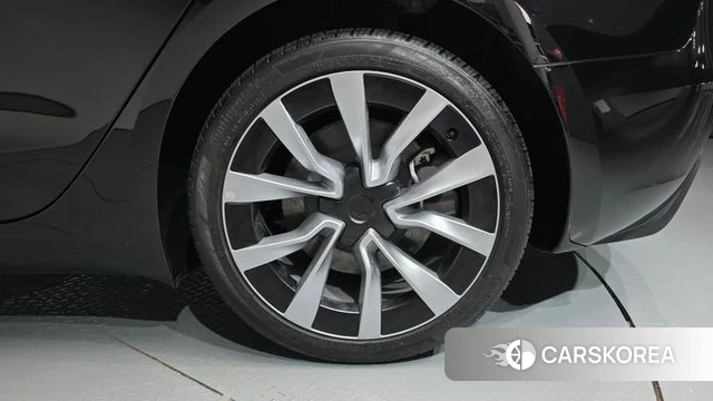 Tesla Model 3 id 4783095 из Кореи 13