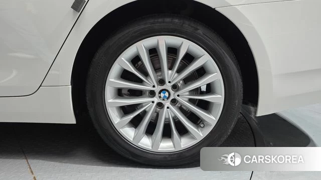 BMW 5 Series (G30) id 4741278 из Кореи 13