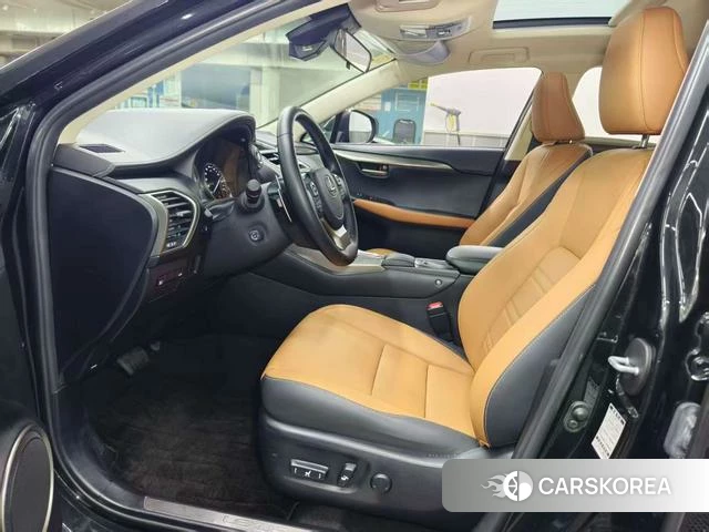 Lexus NX id 4279403 из Китая 13