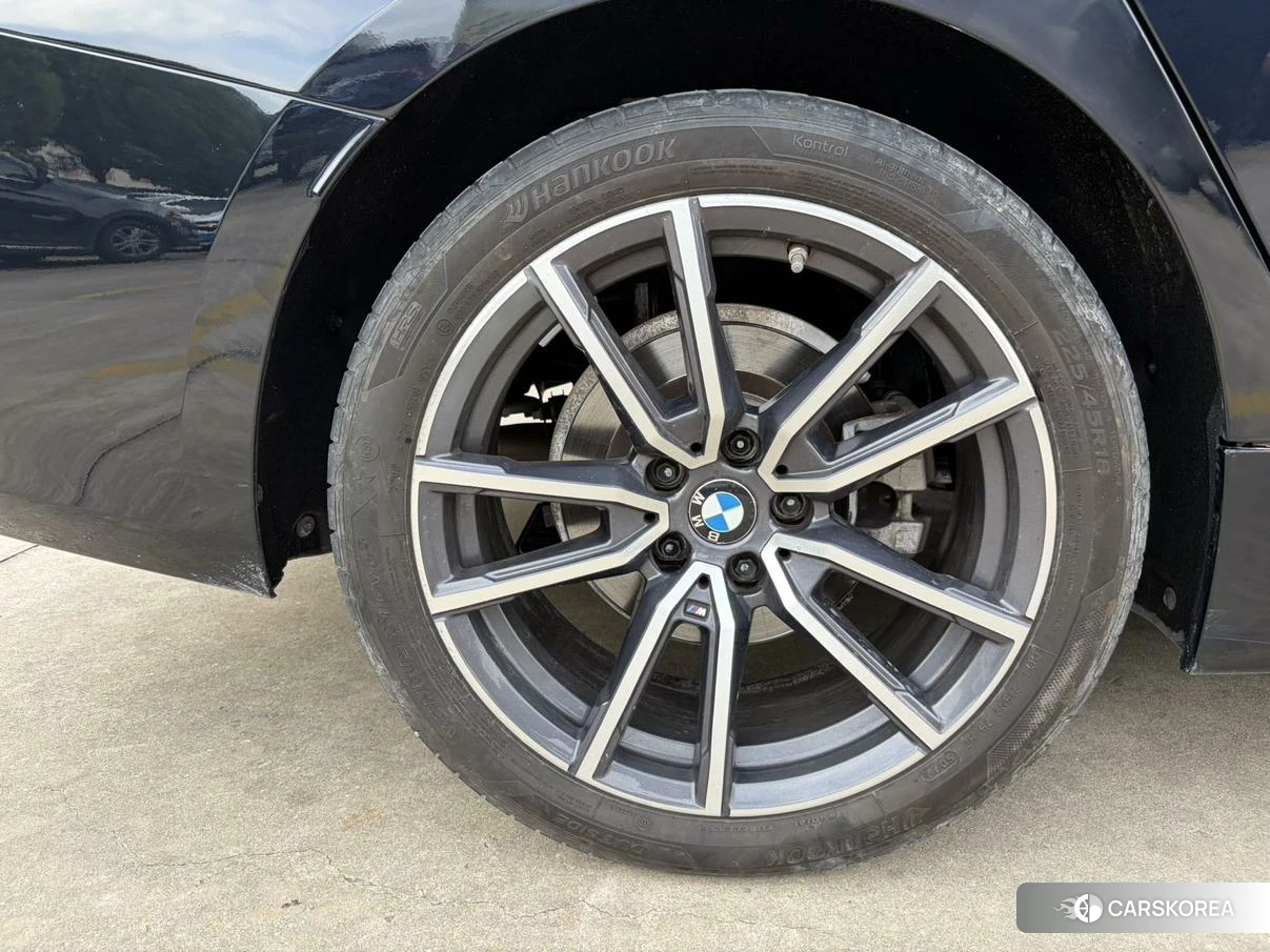BMW 3 series id 4455342 из Китая 13