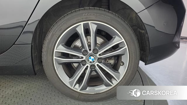 BMW 1 Series (F40) id 4936993 из Кореи 13