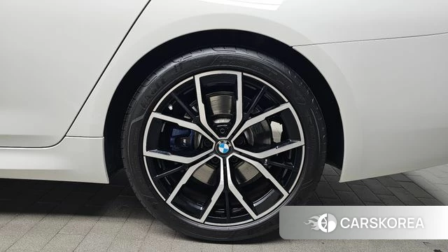 BMW 5 Series (G30) id 4613204 из Кореи 13