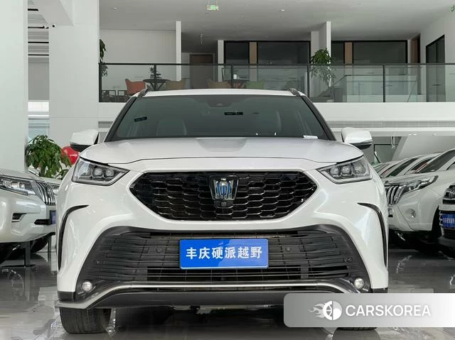 Toyota Crown Lufang id 4348470 из Китая 13