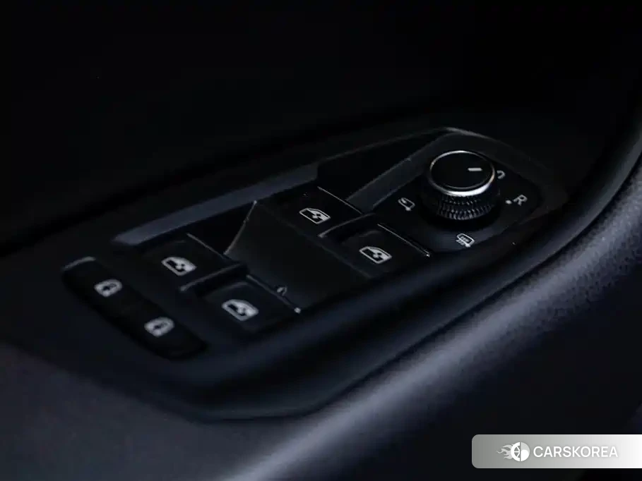 Volkswagen Touareg id 4570746 из Китая 13