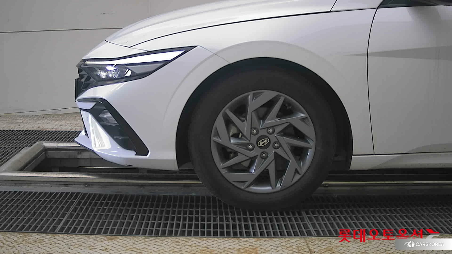 Hyundai Avante id 4296739 из Кореи 13