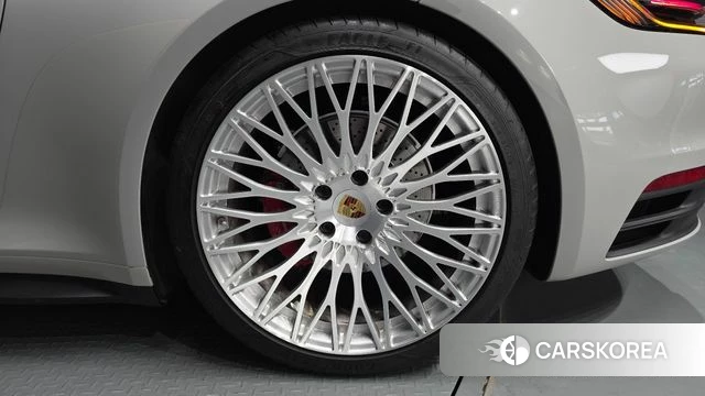 Porsche 911(992) id 4195785 из Кореи 13