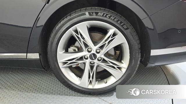 Genesis G90 (RS4) id 4848637 из Кореи 13