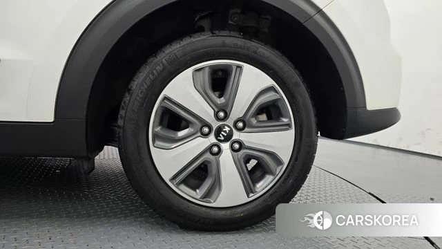 Kia Niro id 4873677 из Кореи 13