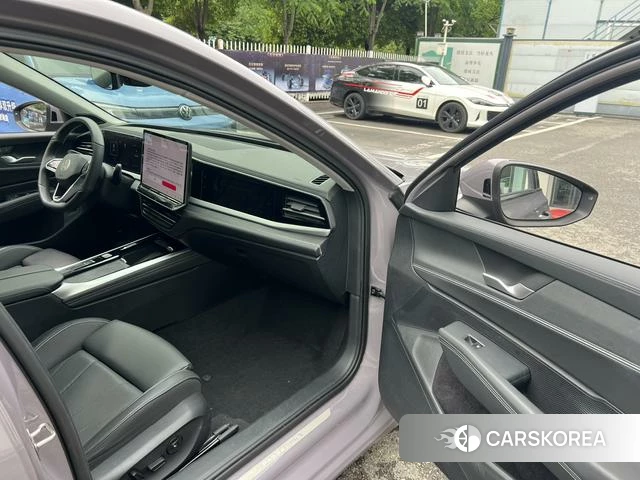 Volkswagen Passat id 4276338 из Китая 13