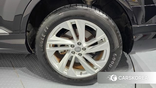Audi Q7 (4M) id 4619592 из Кореи 13
