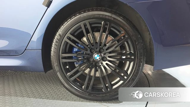 BMW 5 Series (G30) id 4338897 из Кореи 13