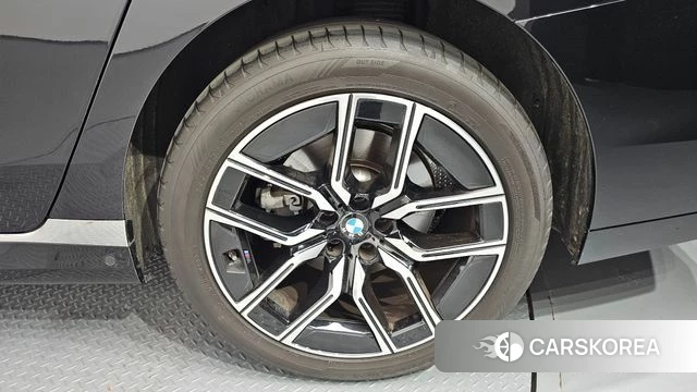 BMW 7 Series (G70) id 4792146 из Кореи 13