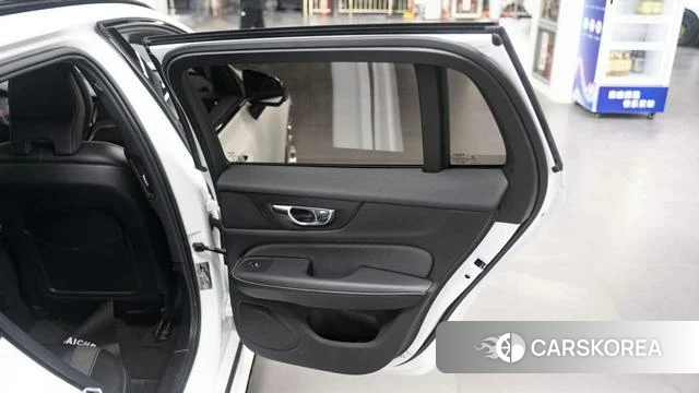 Volvo V60 id 3890874 из Китая 13