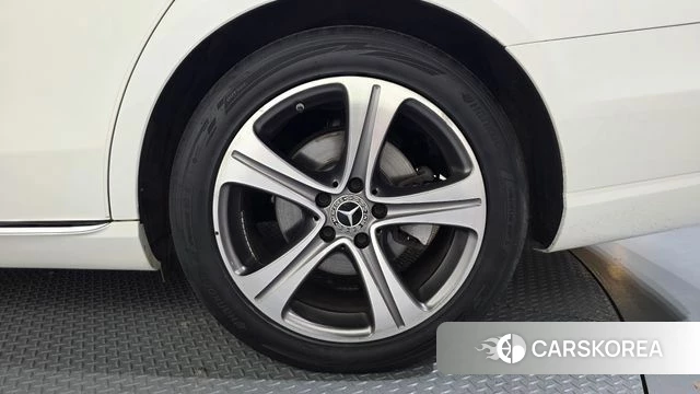 Mercedes-Benz E-Class W213 id 4568317 из Кореи 13