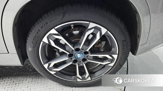 BMW iX1 (U11) id 4560404 из Кореи 13