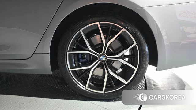 BMW 5 Series (G30) id 4322615 из Кореи 13