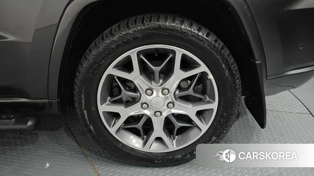Jeep Grand Cherokee id 4350631 из Кореи 13