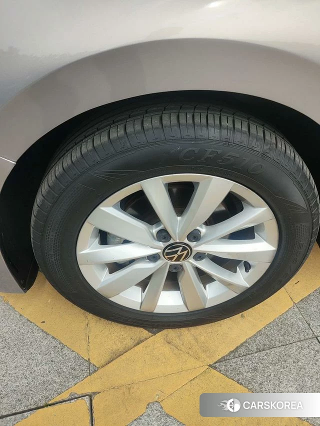 Volkswagen Bora id 4321366 из Китая 13