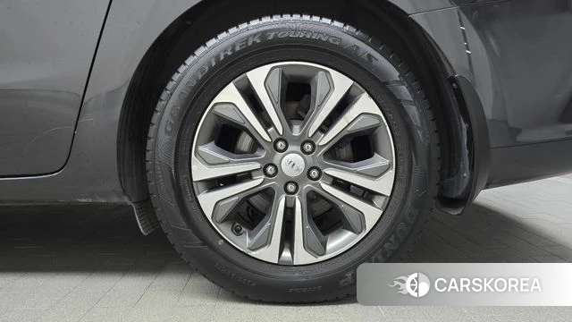 Kia The New Carnival id 4551618 из Кореи 13