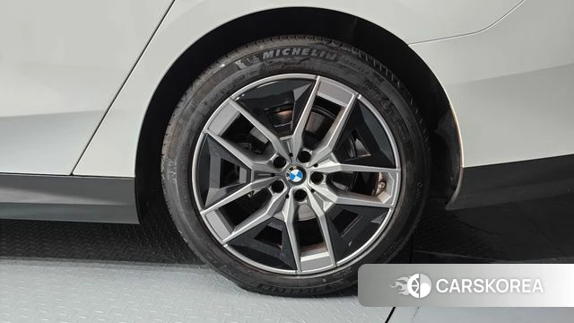 BMW 5 Series (G60) id 4630333 из Кореи 13