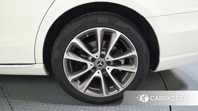 Mercedes-Benz E-Class W213 id 4698687 из Кореи 13