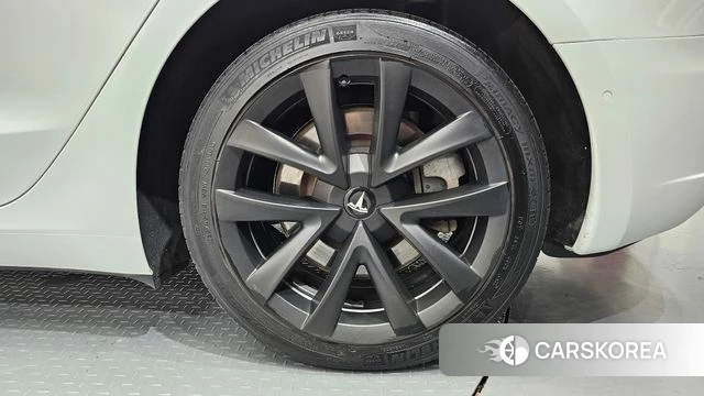 Tesla Model 3 id 4395638 из Кореи 13