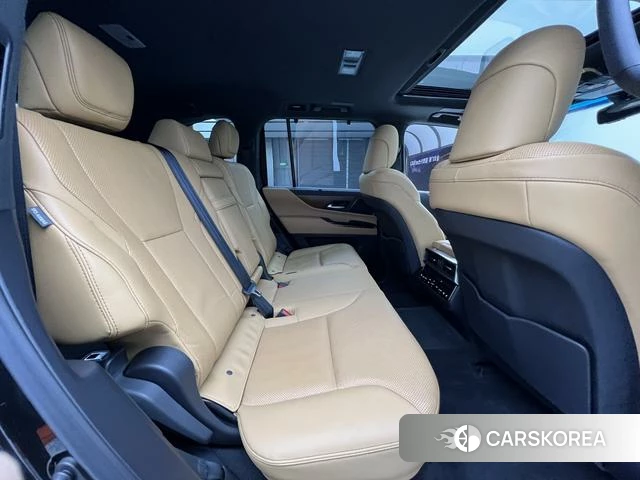 Lexus LX id 4258815 из Китая 13