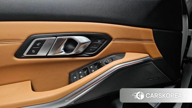 BMW 3 Series (G20) id 4196621 из Кореи 13